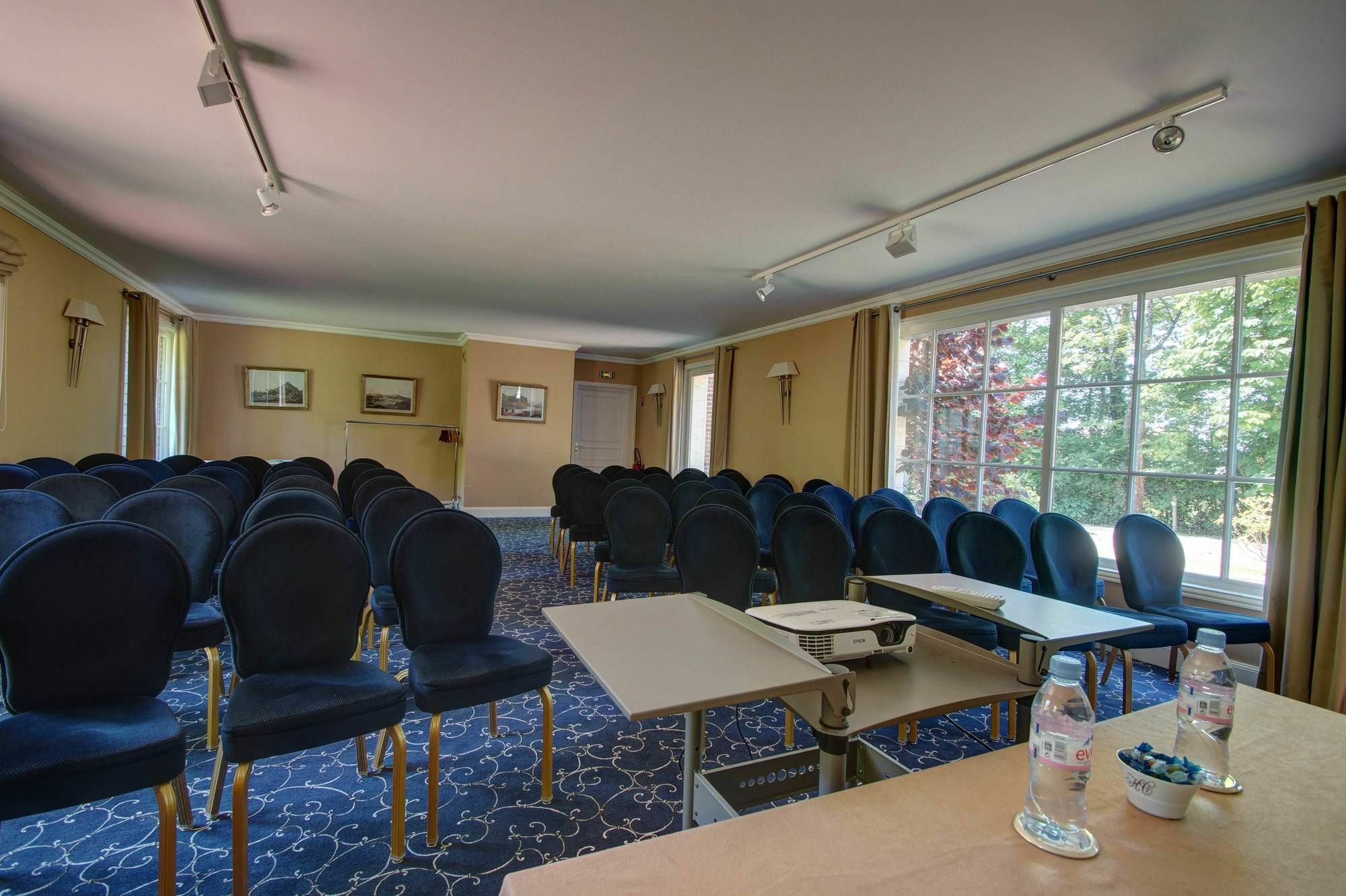 Hotel Chateau Clery Hesdin-lʼAbbé Dış mekan fotoğraf